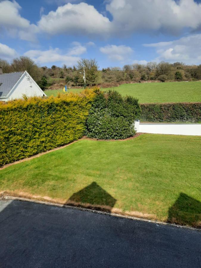 4 Bedroom, 15 Min To Limerick City Quiet Retreat. ภายนอก รูปภาพ