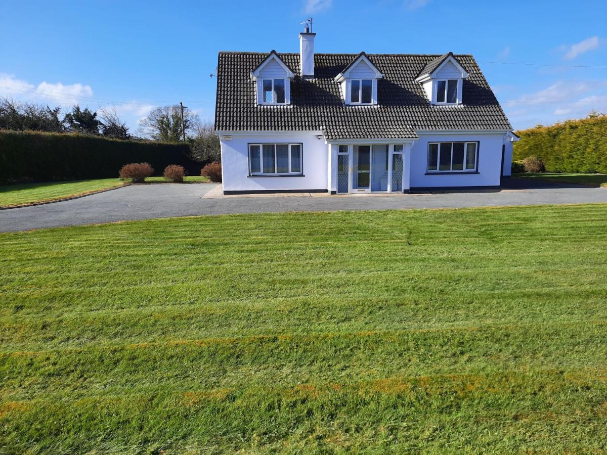 4 Bedroom, 15 Min To Limerick City Quiet Retreat. ภายนอก รูปภาพ